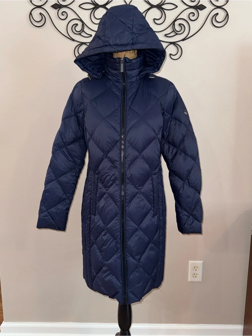 Michael Kors Navy Blue quilted Puffer Packable Down filled Trench jacket, sz S